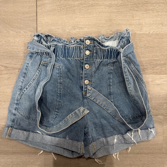 Love Tree Denim High Waisted Paper Bag Shorts With Tie Waist Size Medium - Picture 2 of 5